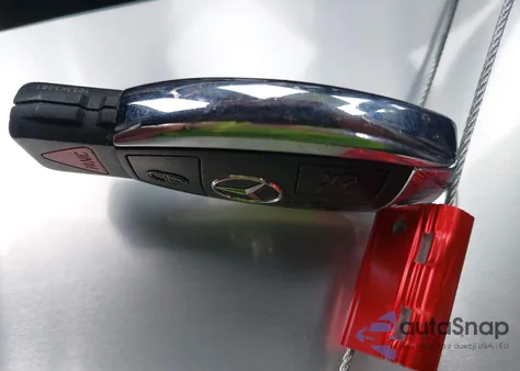 2015 Mercedes-Benz Ml 400 4Matic z USA, uszkodzony, nr VIN 4JGDA5GB3FA581009